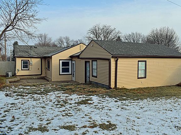 2nd image of 705 S 52nd St