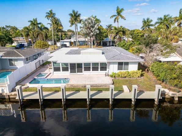 270 SE 9th Ct