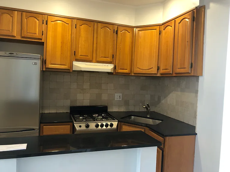 165 8th Ave #3A — Photo 5