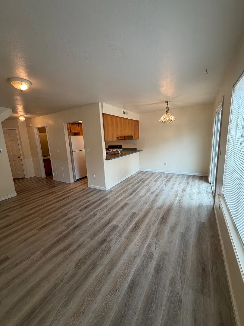 81 Erickson Ave - 83 — Photo 2