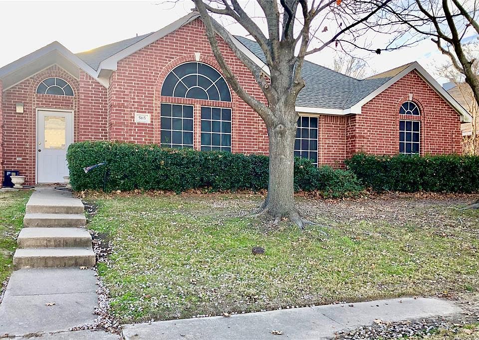 2nd image of 565 Primrose Ln
