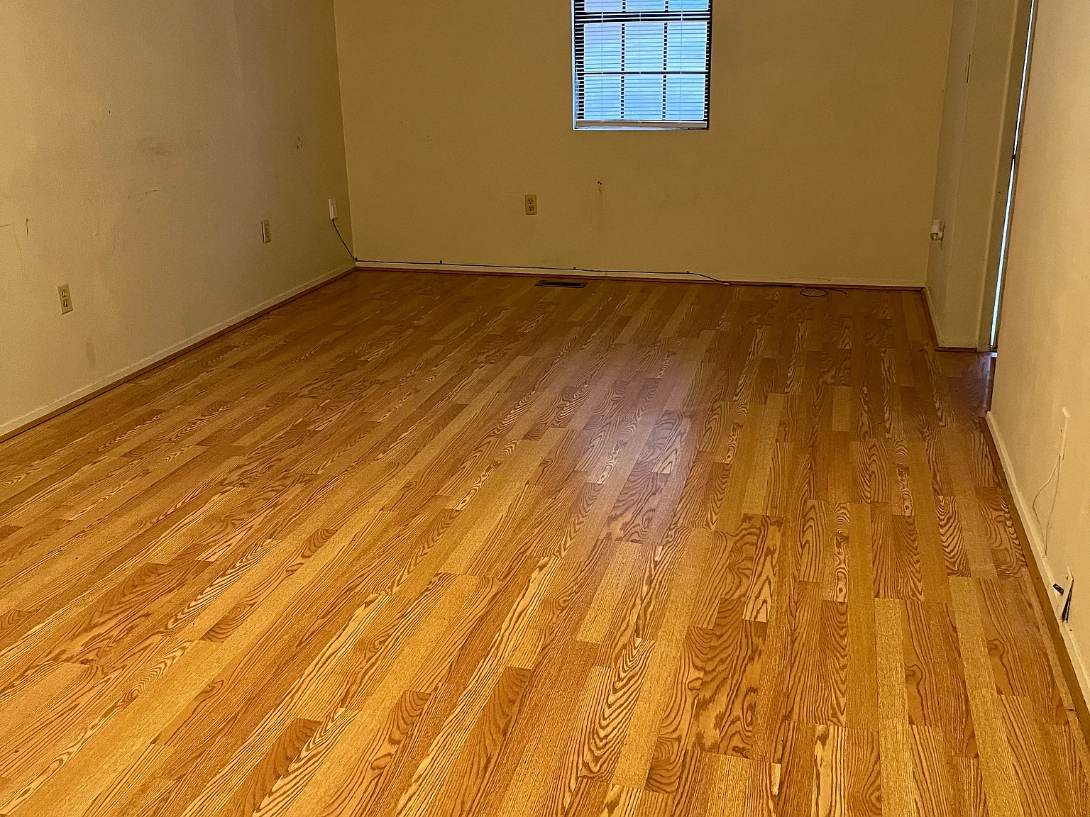 3 bed, 1250 sqft, $1,050 — Photo 2
