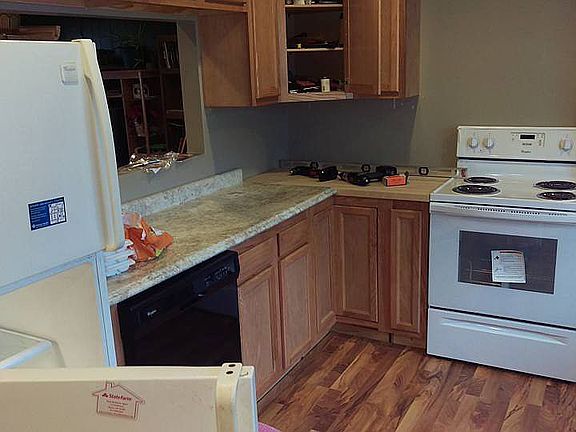 3rd image of 1043 Brookcrest Dr