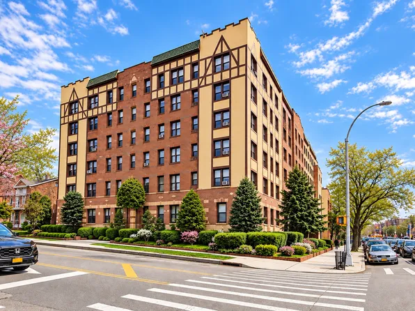 115-25 Metropolitan Avenue image 1 of 10