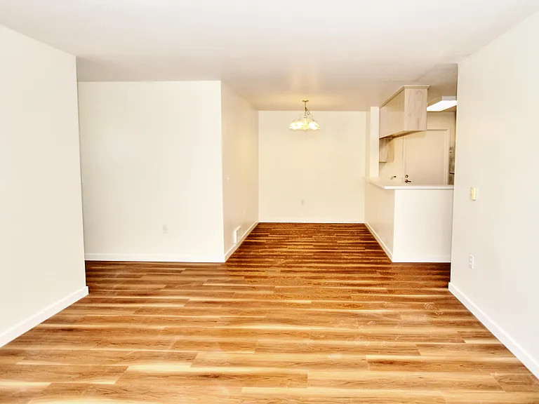745 Overture Ct — Photo 6
