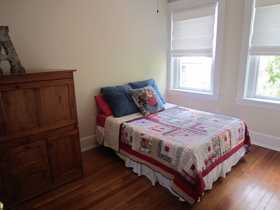 1st image of 3327 Grove Ave #U5