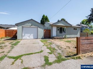 690 24th St SE, Salem, OR 97301