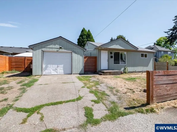 690 24th St SE, Salem, OR 97301