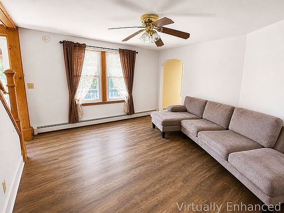 5th image of 176 Margaret King Ave