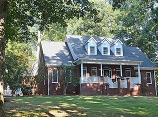 35 Tabor Forest Dr, Oxford, GA 30054