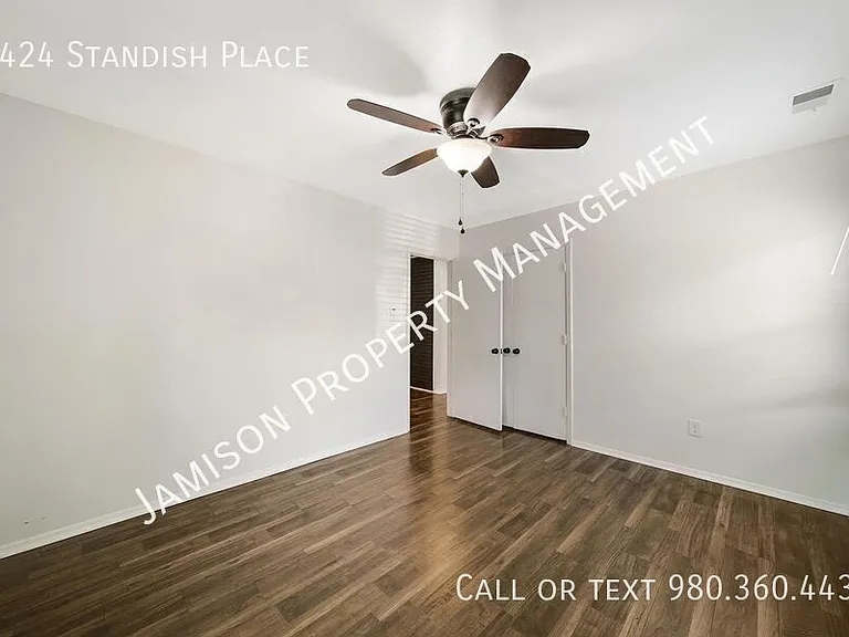 1424 Standish Pl — Photo 6