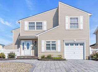 137 Peter Rd, Manahawkin, NJ 08050