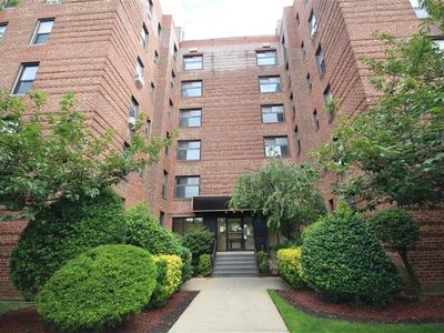 2209 Knapp St APT 1B, Brooklyn, NY, 11229