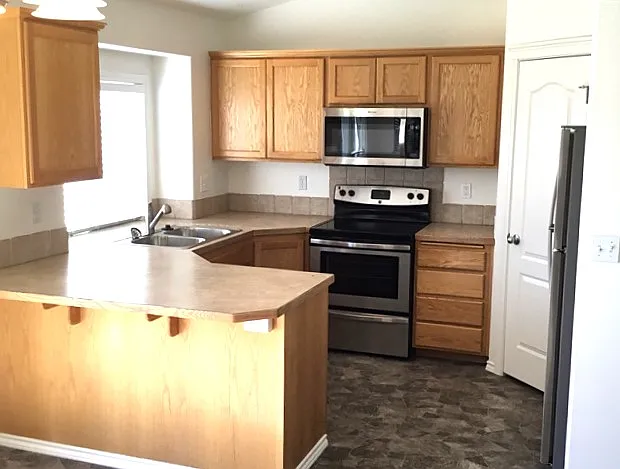 547 E Wild Lilac Ct — Photo 2