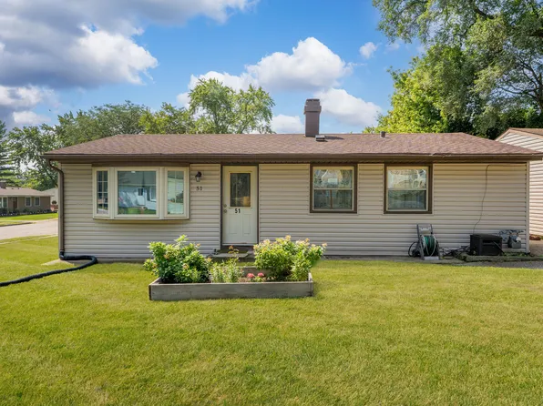 51 Golfview Ln, Carpentersville, IL 60110