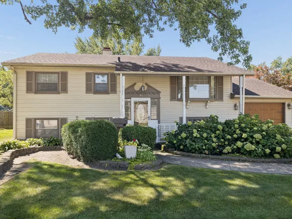 21 Pawnee Dr, Thornton, IL 60476