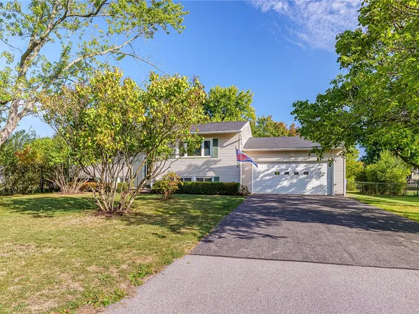 44 Chiltern Rd, Rochester, NY 14623