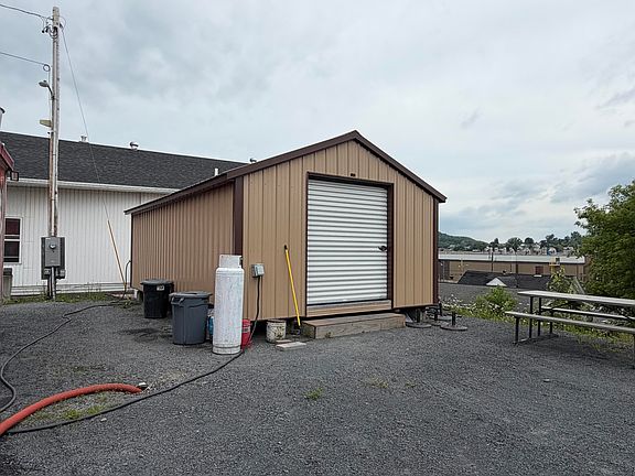 3rd image of 254 Main Street