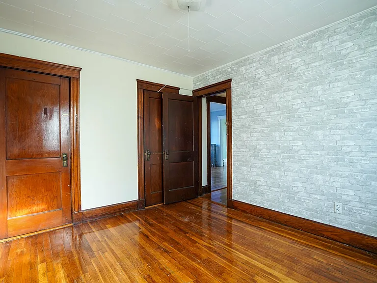 98 Beechcroft St #2 — Photo 16