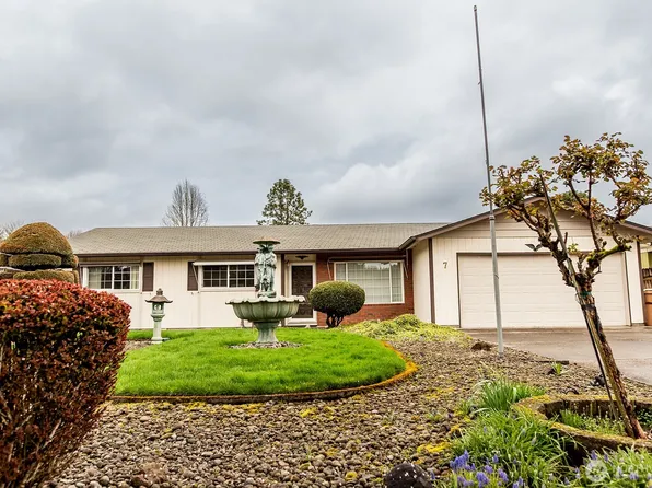 7 48th Place, Longview, WA 98632