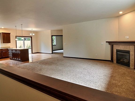 2nd image of 7263 Steven Ct SE