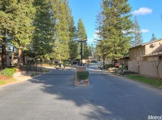 8911 Cliffside Ln, Fair Oaks, CA 95628
