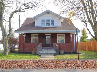 118 W Main St, Beach City, OH 44608