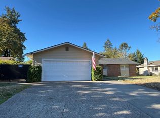 11721 SE McGillivray Blvd, Vancouver, WA 98683