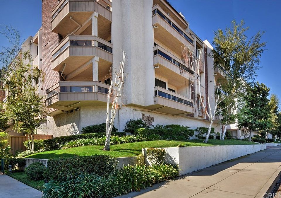 1st image of 17130 Burbank Blvd Unit 301