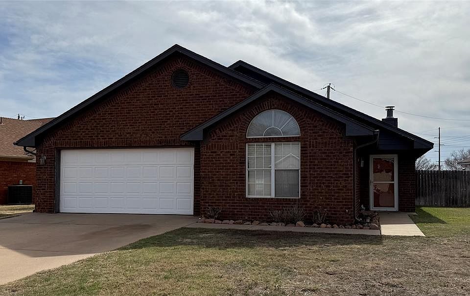 1st image of 2812 N Towne Dr