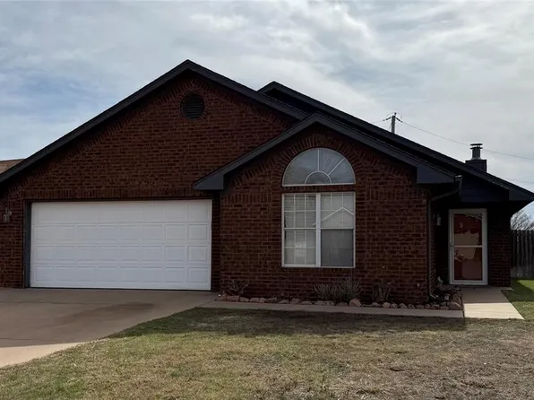 2812 N Towne Dr, Altus, OK 73521