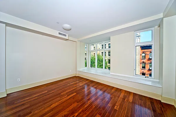 Sold by Isen & Company : Real Estate Advisors | media 14