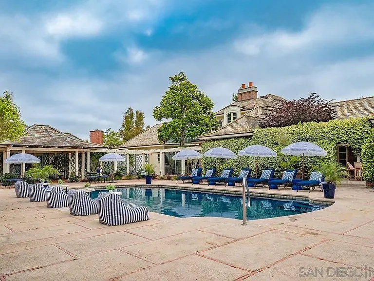 7007 Country Club Dr — Photo 5
