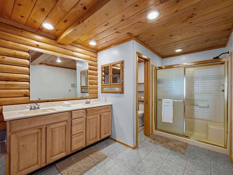 40 Chambers Dr — Photo 14