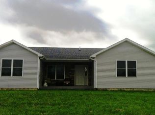 318 School Rd, Dalmatia, PA 17017