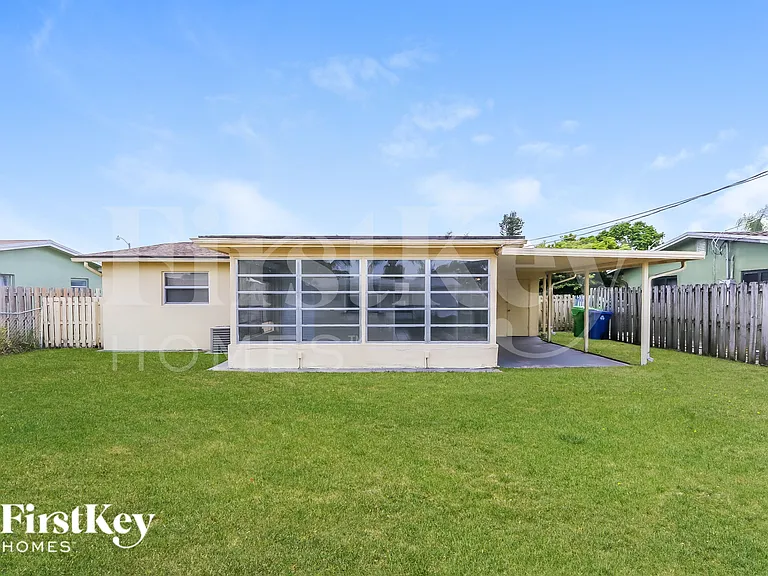 9341 NW 24th Pl — Photo 17