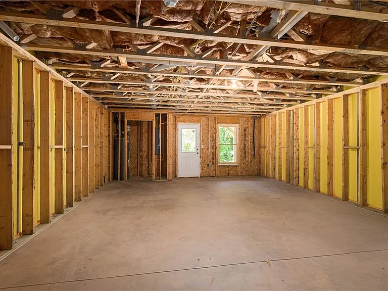 2826 Laurel Ridge Cir — Photo 24
