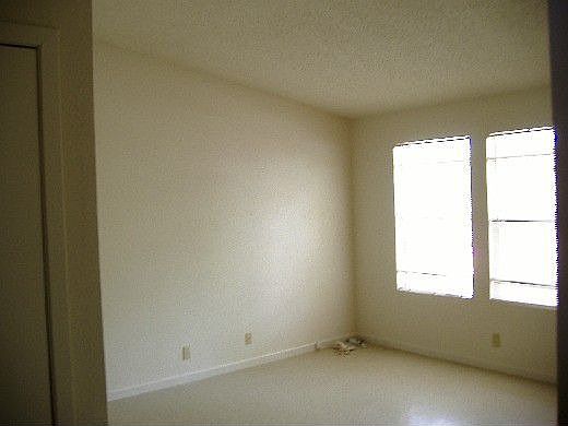 4th image of 615 J St APT 2