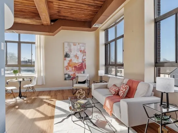 10 Linwood St APT 301, Malden, MA 02148