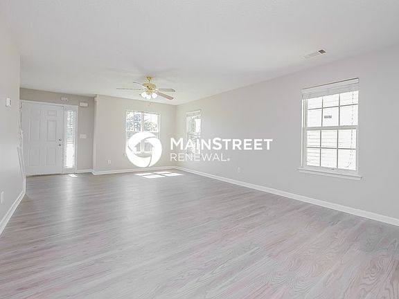 2nd image of 6233 Hickory Lane Cir