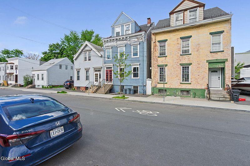 3rd image of 5 West Street