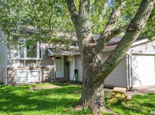 2530 S Skyway Rd, Peoria, IL 61607