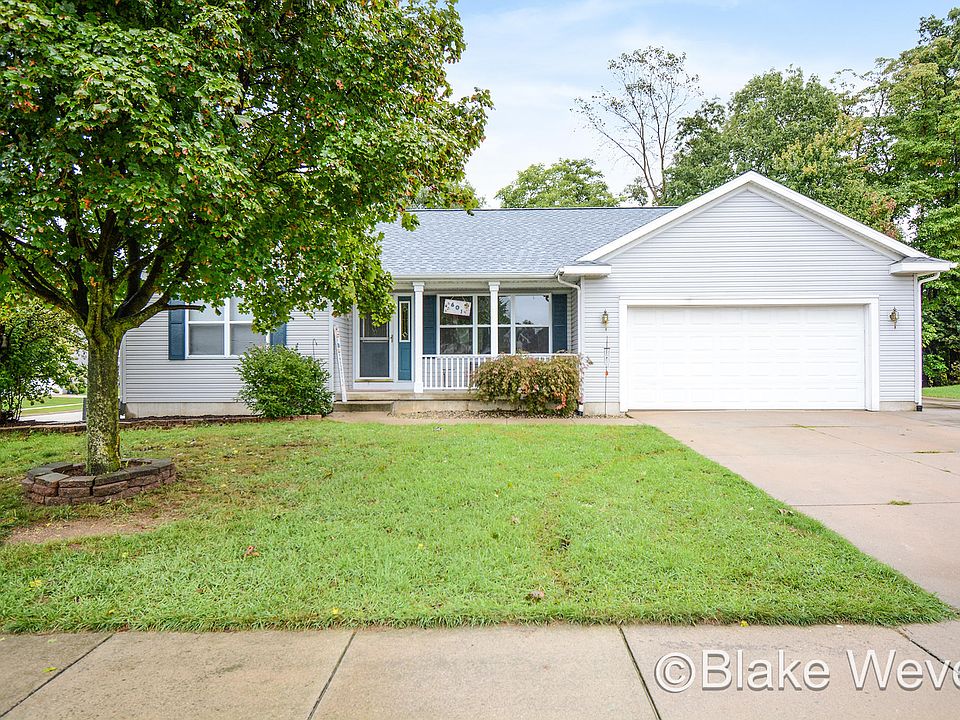 1st image of 601 Hickory Dr