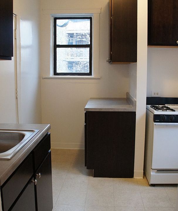 1st image of 3256 W Le Moyne St #2D