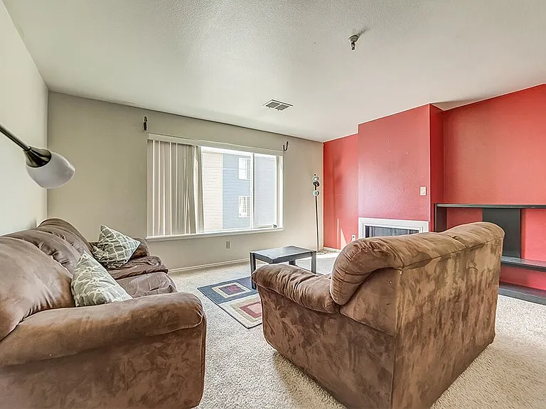 659 N 700 E #2 — Photo 2