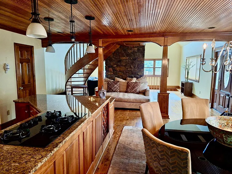 Knoll Run Ln — Photo 4