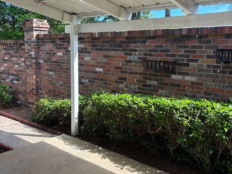 5900 Grelot Rd #101 — Photo 17