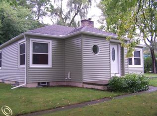 1460 Oakland St, Saint Clair, MI