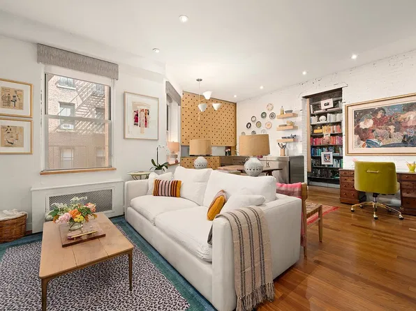 15 E 10th St APT 4D, Manhattan, NY 10003