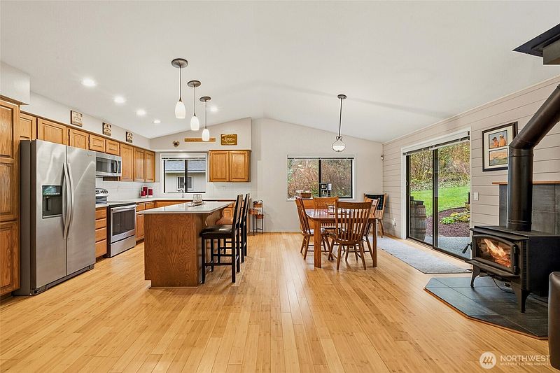 3rd image of 6830 Norma Beach Road